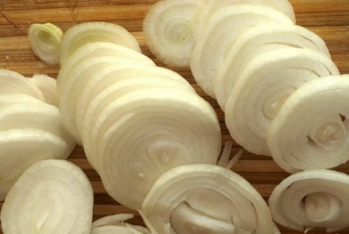 Pripravte si marinádu, narežte mäso a zeleninu a o 45 minút neskôr pocítite tú báječnú božskú chuť!