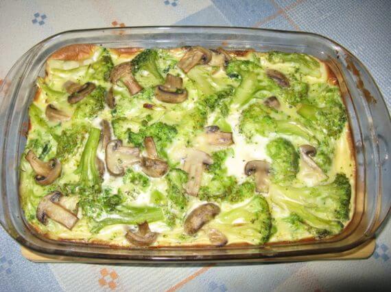 Recept na brokolicu s hubami na jednom pekáči. Úžasne rýchla príprava a výnimočná chuť