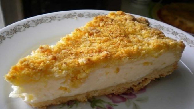 Jednoduchý domáci tvarohový cheesecake pripravený len z 5 ingrediencií.