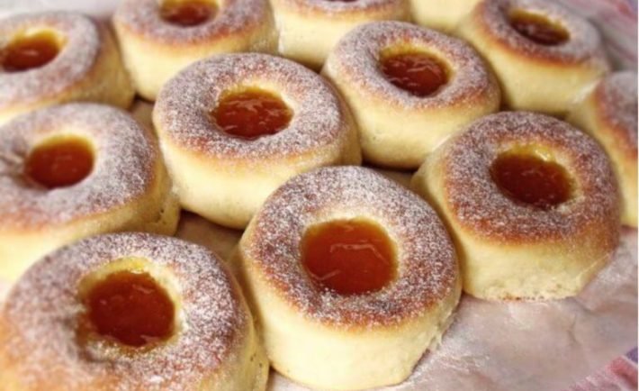 Pripravte si túto sladkú dobrôtku bez kvapky oleja. Sú lahodné, mäkučké a nadýchané.