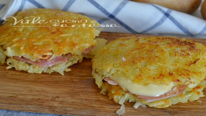 Najrýchlejšie a najchrumkavejšie zemiakové placky so šunkou a syrom bez múky a vajec! Hotové za 15 minút!