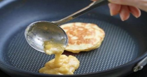 Banánové FIT lievance bez cukru, múky alebo krupice. Tento recept mi odporučil môj fitness tréner a neviem si ho vynachváliť!