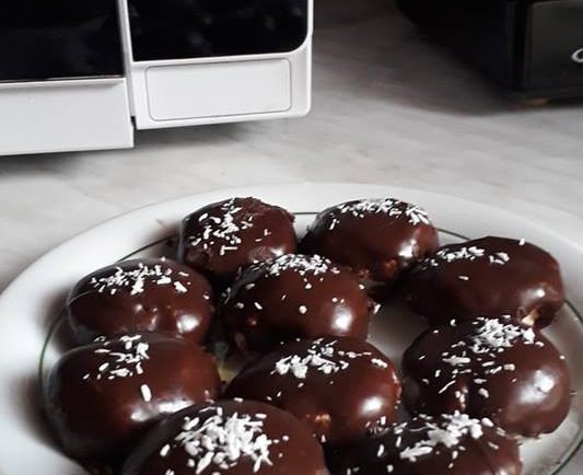 Máš doma tvaroh? Tak si môžeš pripraviť túto úžasnú tvarohovú sladkosť! U nás sú za okamih preč!