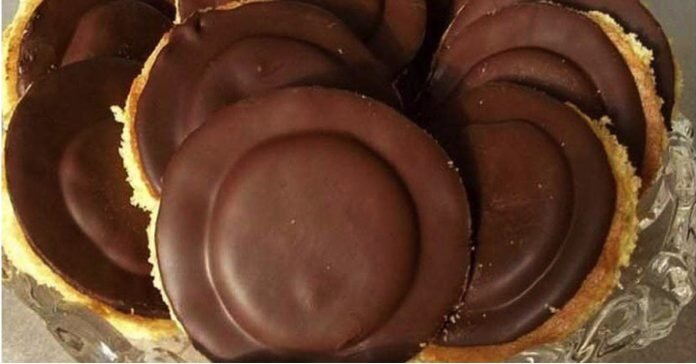 Naučte sa robiť tieto sladučké čoko – piškóty doma a tie z obchodu, už nikdy nekúpite!