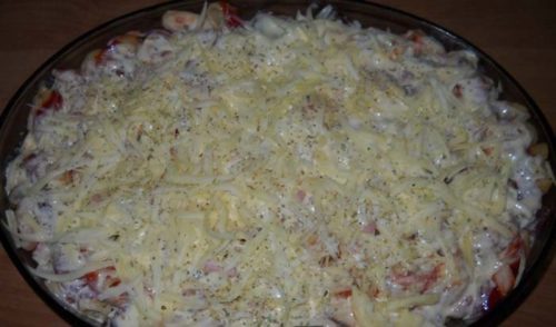 Zapečené pizza cestoviny. Vynikajúca voľba na chutný obed. Je to vcelku jednoduché a hlavne rýchle. Kto má rád cestoviny, určite si pochutí.
