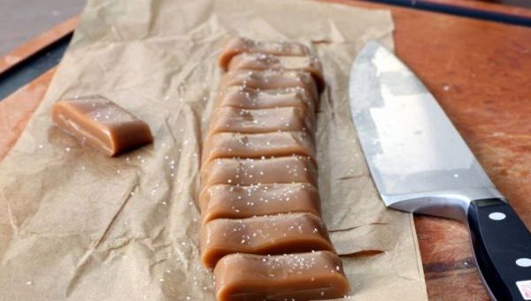 Rýchly recept na domáce maslové karamelky, ktoré pripravíte za pár minút