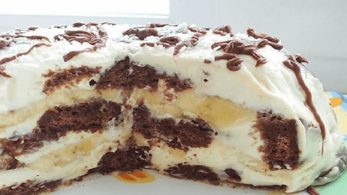 Netradičná perníková torta pripravená iba zo 4 prísad a bez pečenia