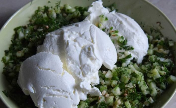 Recept na najlepšie TZATZIKY mám od mojej babky z Grécka. Na tatársku a kečup ani nepomyslíte