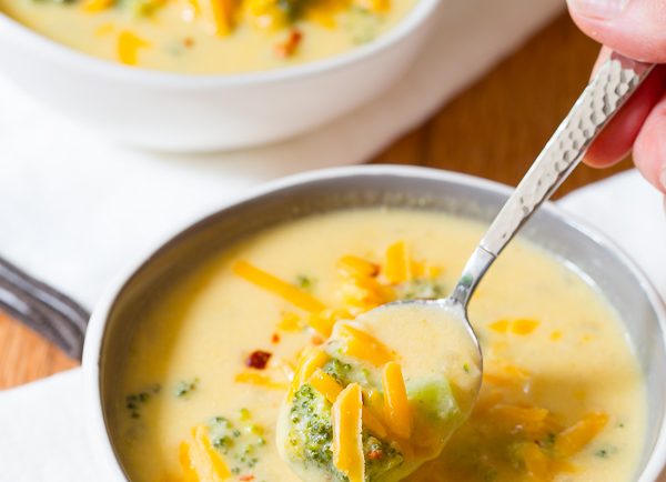 Chutná jesenná polievka s brokolicou a syrom vám zaručene bude chutiť
