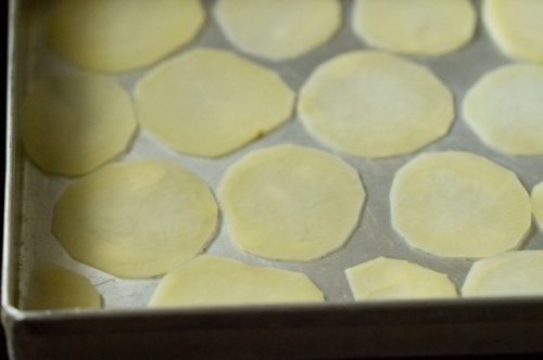 Keď sa naučíte tento recept na zdravšie čipsy, už nikdy si ich nekúpite v obchode