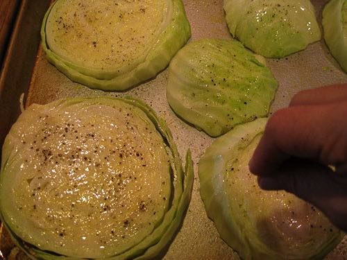 Zdravé vegetariánske steaky z hlávkovej kapusty, ktoré si zamilujete