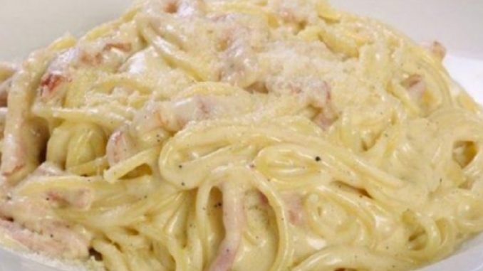 Prekvapte rodinu chutnou a rýchlou večerou – s NAJLEPŠOU OMÁČKOU na špagety, ktorá nikdy nesklame!
