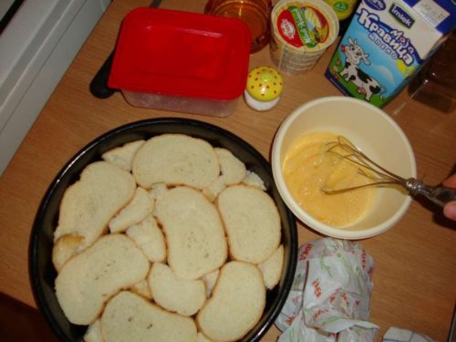 Neviete čo dnes na večeru? Skúste túto rýchlu pizzu zo staršieho chleba za pár drobných