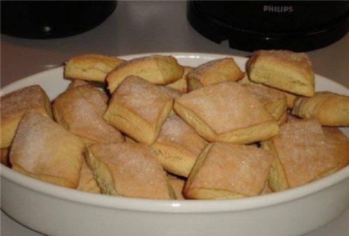 Keď mi príde nečakaná návšteva a nemám nič pripravené urobím toto jednoduché jedlo k stolu. Každý chce recept
