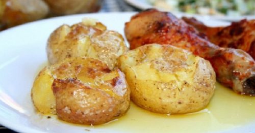 Roztlačené zemiaky v rúre – majstrovské dielo kuchyne! Budete sa musieť udržať, aby ste nezjedli sami celý plech