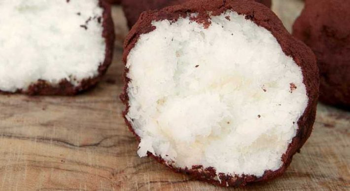 Rychlé kokosové pralinky s kakaom