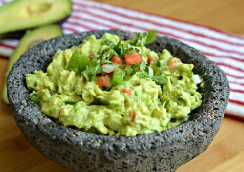 Chuťovka Guacamole: Tento zázrak z avokáda môžete mať na stole už za pár minút a keď sa ho naučíte pripraviť, hneď si ho zamilujete