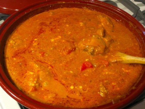 Recept na tento pokrm si moja babička doniesla z Maďarska. Kurací paprikáš sa rozvoňal po celom byte