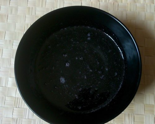 Pripravte si domácu polevu na zákusky a torty. Výborná poleva z troch ingrediencií.