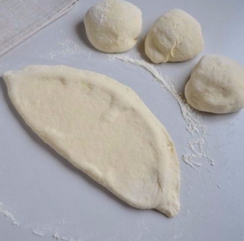 Cesnakové placky plnené báječnou syrovou náplňou pripravené za 20 minút!