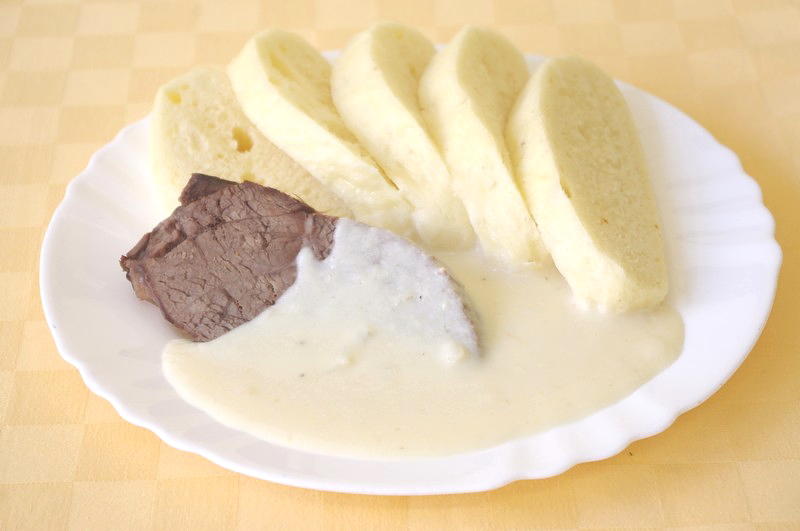Chrenová alebo kôprová omáčka podľa vlastnej chuti