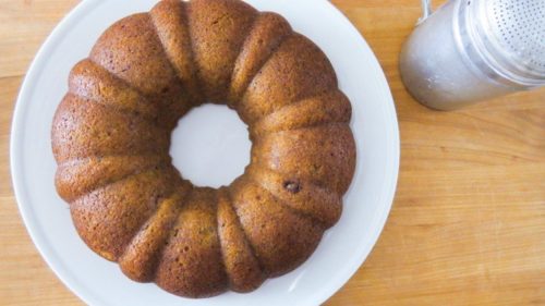 Skvelý recept na bábovku z banánov s krémovou syrovou náplňou, po ktorej už nebudete chcieť žiadnu inú bábovku!