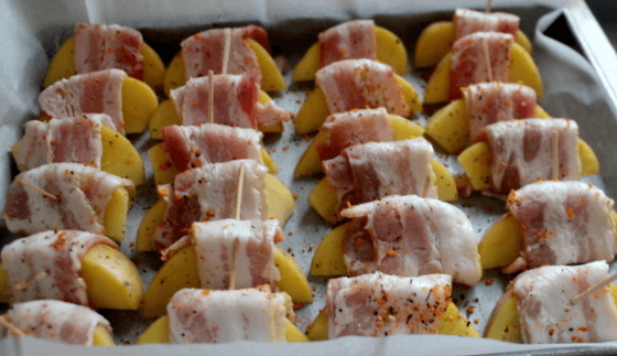 Jednoduché a rýchle: Fantastické zemiaky v slanine!