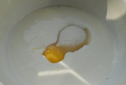 Kamarátka mi poradila, aby som do obľúbeného cesta na donuty pridala kefír. Nechcelo sa mi tomu veriť, ale táto sladká pochúťka je ešte lepšia!
