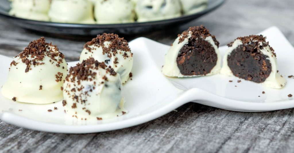 Sladučké čiernobiele guličky s mascarpone.