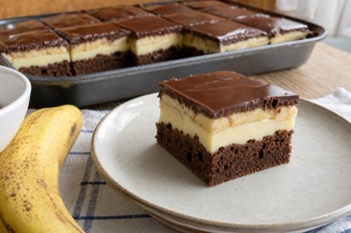 Bananenschnitten mit Puddingcreme und Schokolade