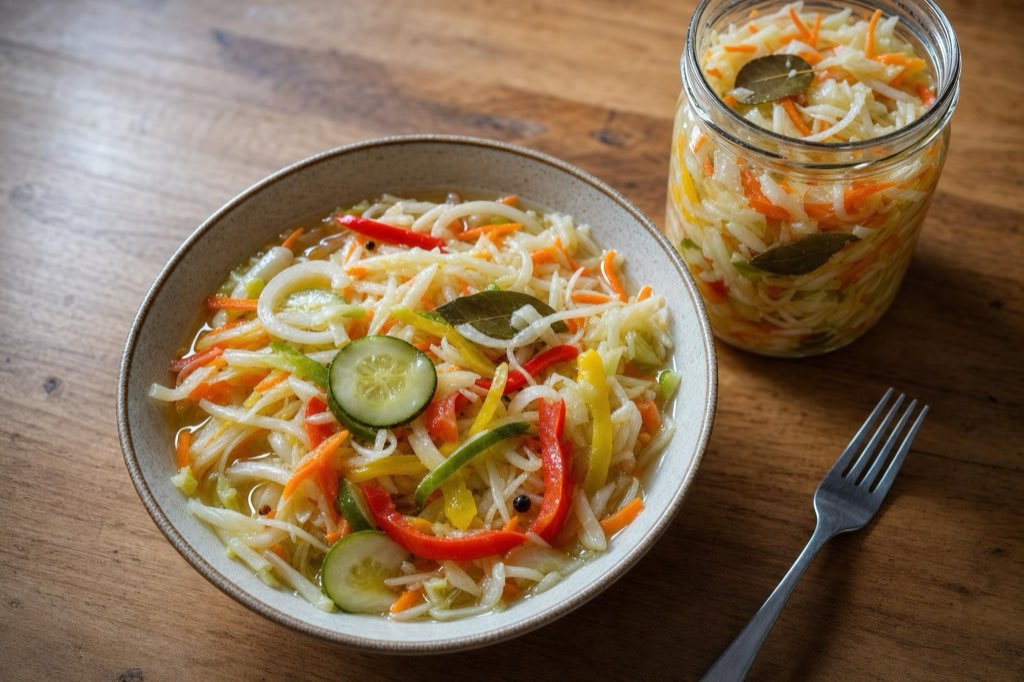 Čalamáda bez sterilizácie z kapusty, uhoriek a papriky