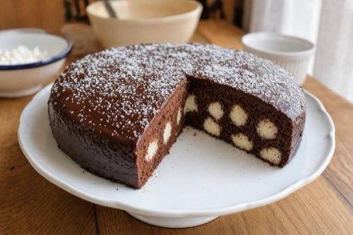 Čokoládová torta s tvarohovo-kokosovými guľkami