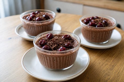 Chocolate mousse with coffee and sour cherries