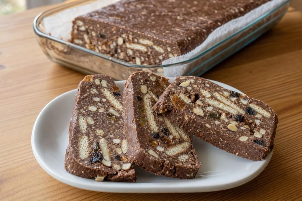 No-bake chocolate cookie and dried fruit cake