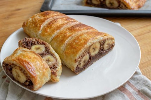 Dezert z lístkového cesta s Nutellou a banánmi