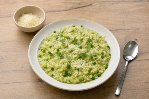 Pea risotto with Parmesan and mint