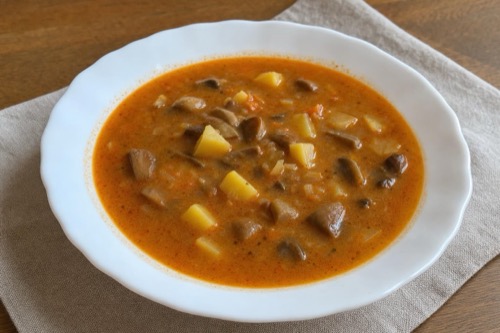 Hríbová polievka so zemiakmi – recept starej mamy