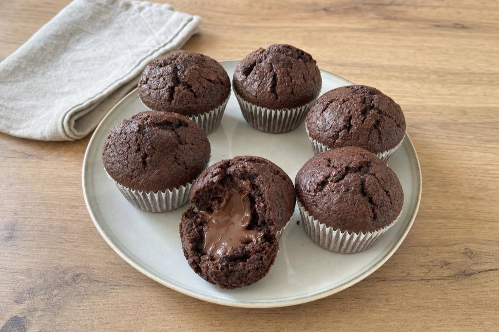 Cocoa muffins with Nutella filling