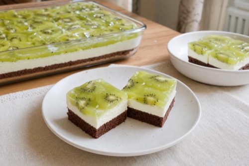 Kiwi kocky so smotanovým krémom na kakaovom korpuse