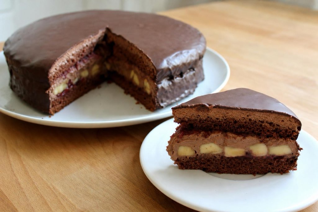 Kubánska torta s banánmi a parížskou šľahačkou