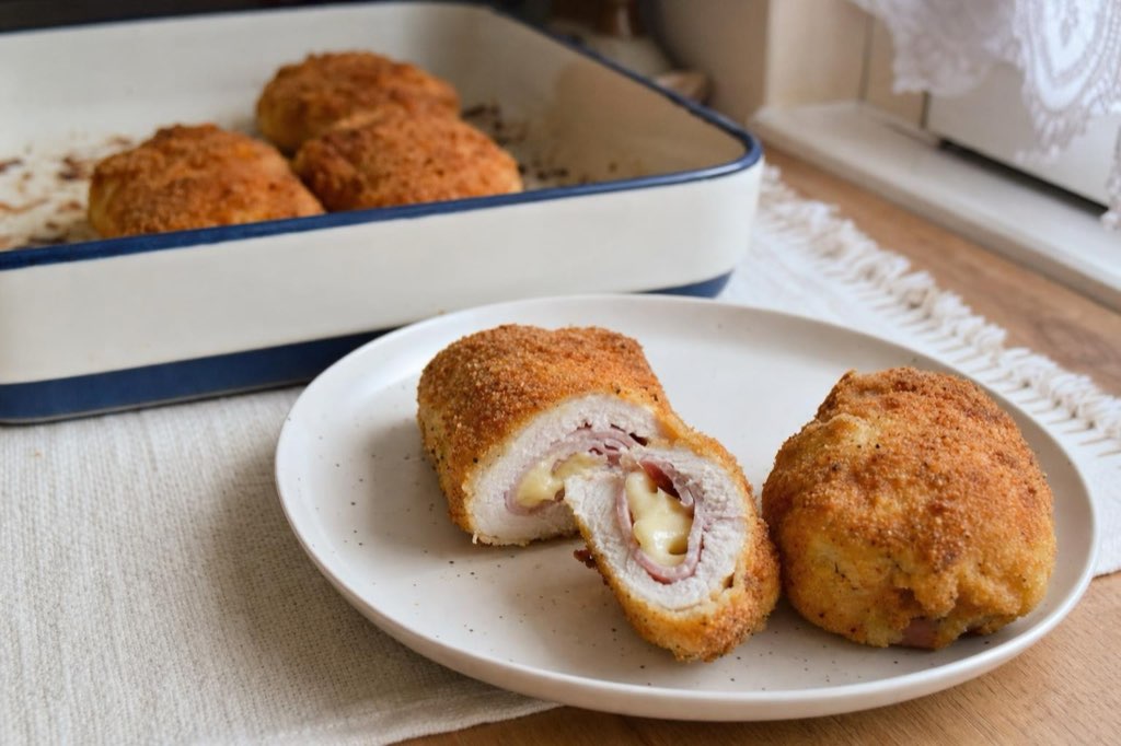 Kuracie cordon bleu so šunkou a syrom pečené v rúre