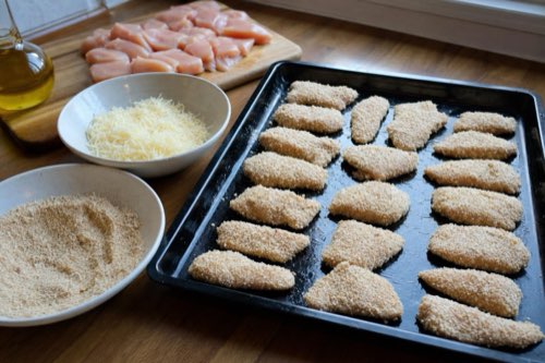 Pečené kuracie nugetky v celozrnnej strúhanke s parmezánom