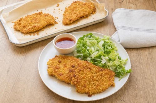 Kuracie rezne v kukuričných lupienkoch z rúry bez oleja