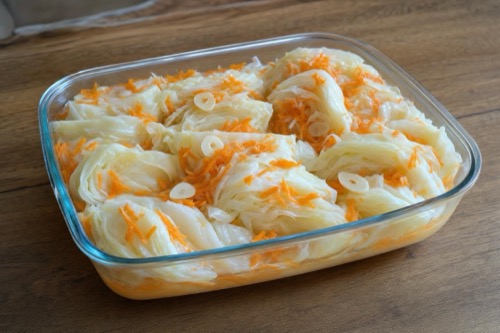 Marinovaná kapusta cez noc so strúhanou mrkvou