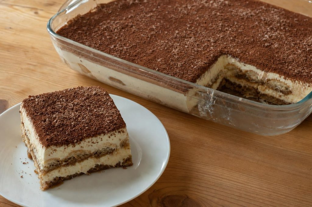 Nepečené falošné tiramisu z guľatých piškót