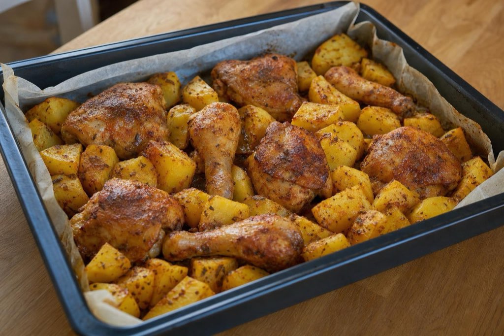 Hähnchen mit Majorankartoffeln vom Blech