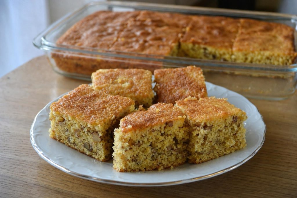 Orange cake with walnuts and honey