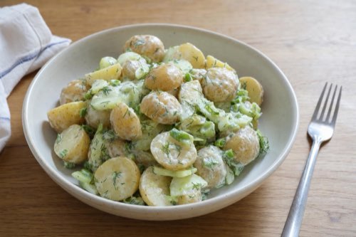 New potato salad with dill and sour cream