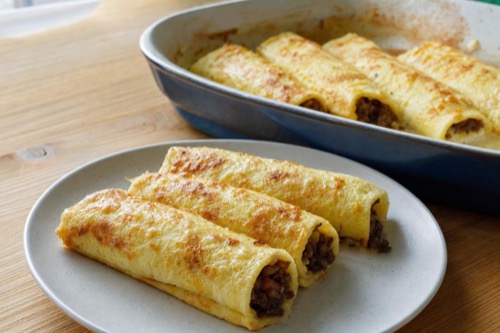Slané krupicové palacinky s hovädzím mäsom a slaninou