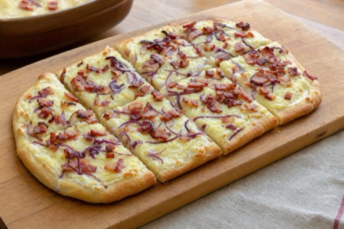 Slaný podplameník so slaninou a cibuľou – recept starej mamy